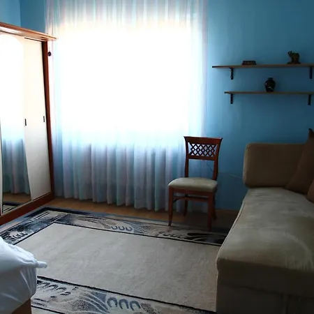 Spacious In Lively Area *