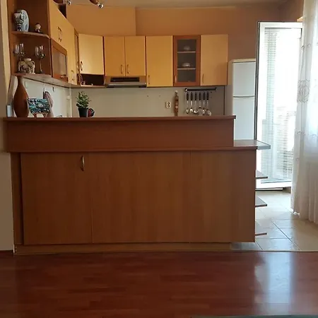 Spacious In Lively Area Apartment